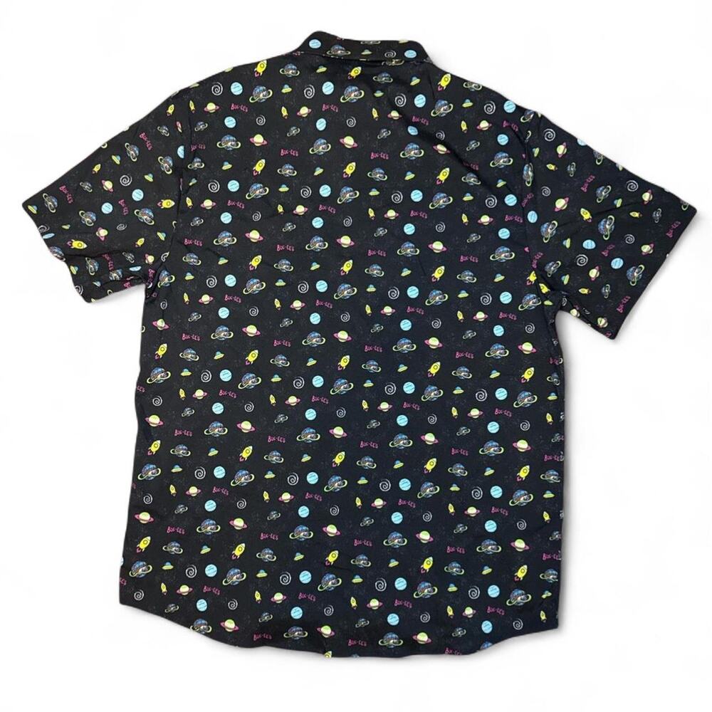 NWT LIMITED EDITION Buc-ee’s Men’s Bucee Space Hawaiian Button-Up Shirt — LARGE - Picture 4 of 6